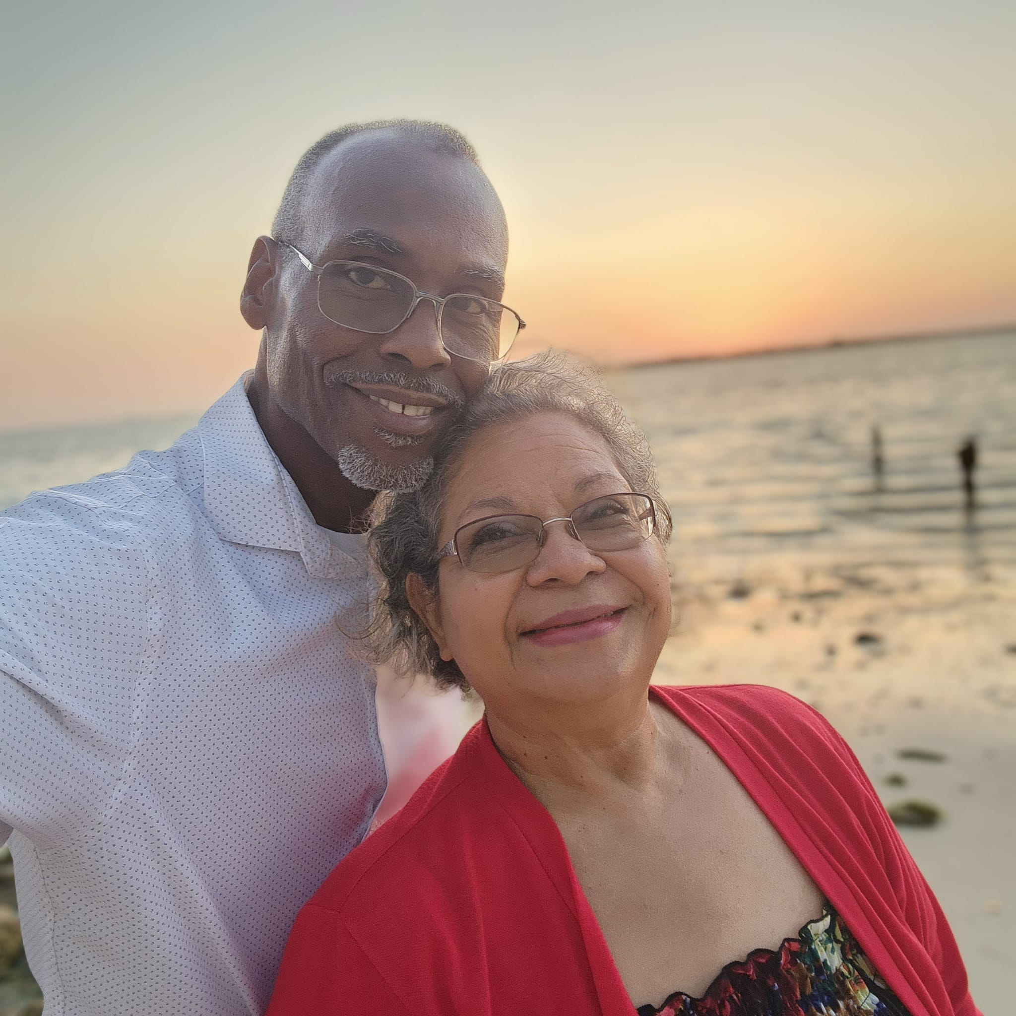 Haroldo y Irela Stout, los fundadores de Equipando Familias. (Harold and Irela Stout, the founders of Equipando Familias)